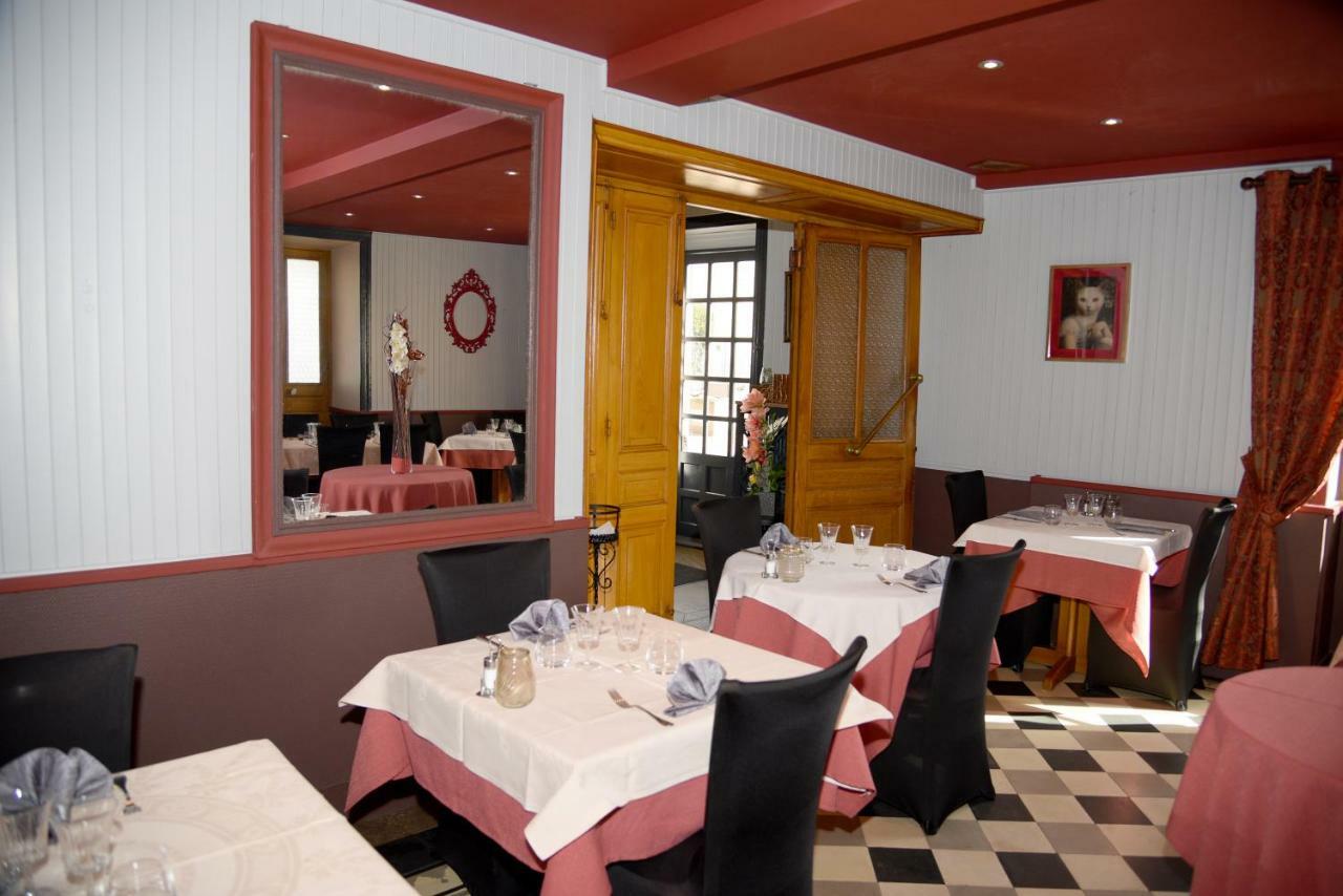 Hotel Le Baron Crémieu エクステリア 写真